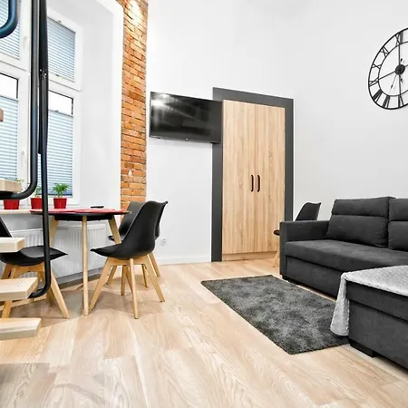 Krowoderska Old Town Apartment With Entresol - By Upstairs 크라쿠프