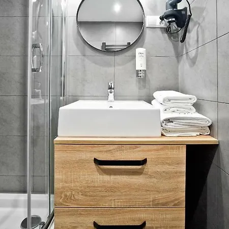 아파트 Krowoderska Old Town Apartment With Entresol - By Upstairs *